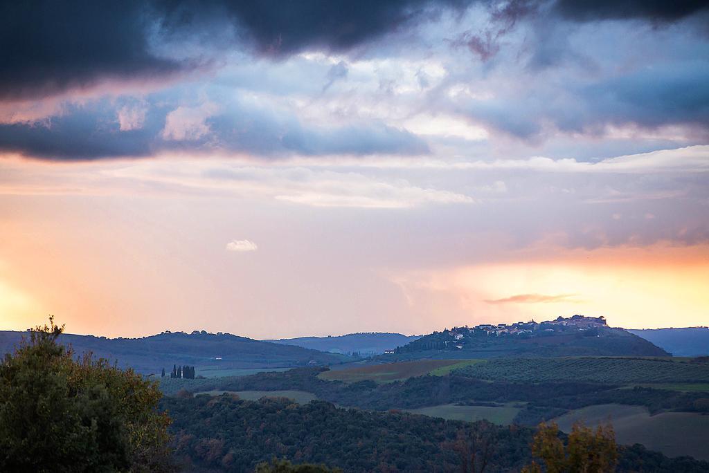 Agriturismo Grossola Castiglione dʼOrcia Exterior foto